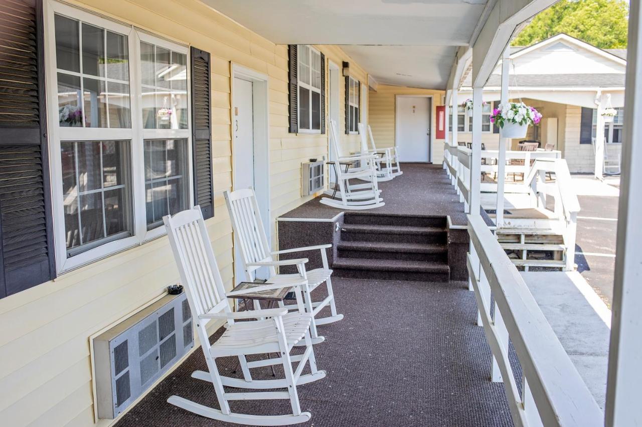 Longhouse Lodge Motel Watkins Glen Exterior foto